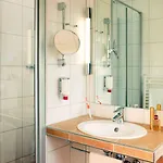 Ξενοδοχείο Luckai & Restaurant Inhaber Dennis Burmann 3*