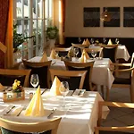Ξενοδοχείο Luckai & Restaurant Inhaber Dennis Burmann 3*