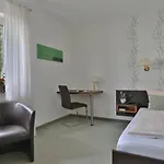 Luckai & Restaurant Inhaber Dennis Burmann Ξενοδοχείο Freienohl