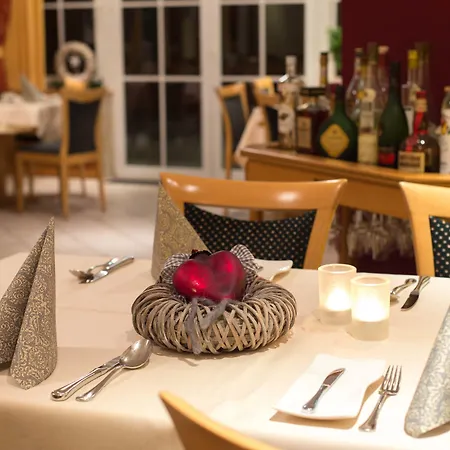 Luckai & Restaurant Inhaber Dennis Burmann Hotel